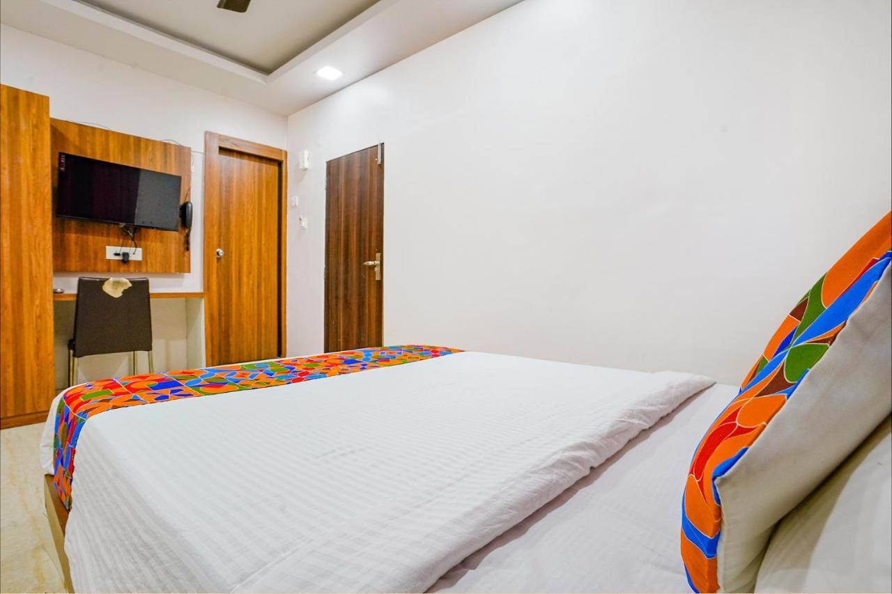 Fabexpress Diamond - Nr Bkc Hotel Mumbai Exterior photo